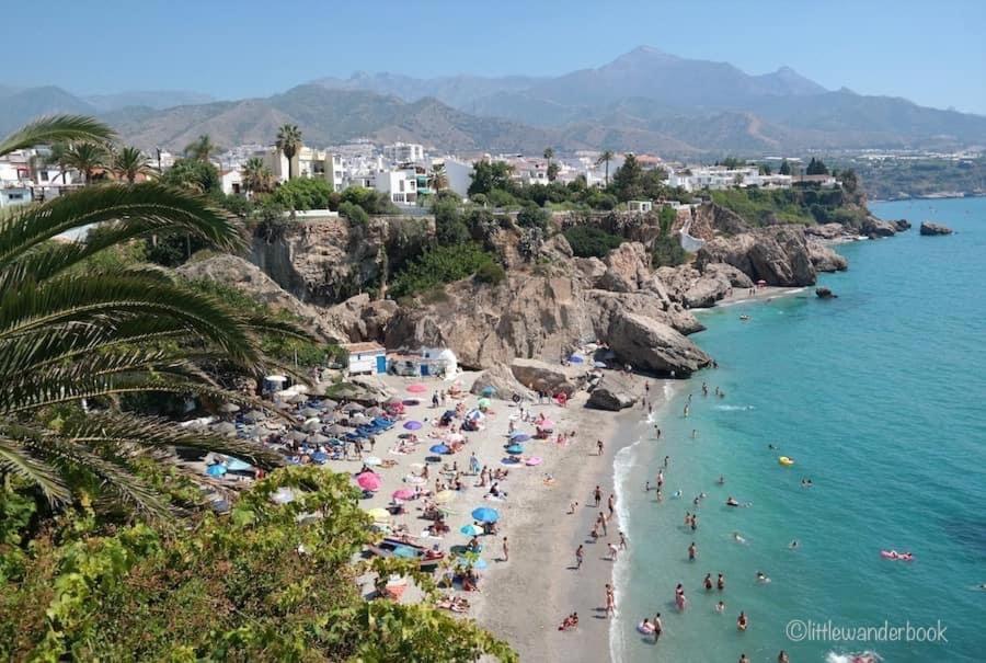 Chez Alison! Central Nerja Apt מראה חיצוני תמונה
